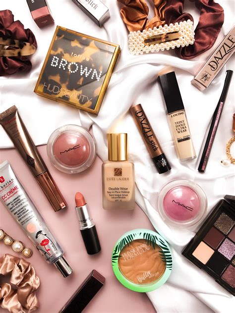 Mes 10 produits de maquillage indispensables découverts en 2021