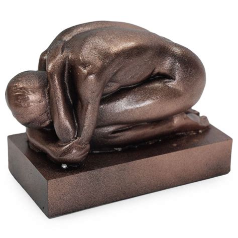 Estatueta Decorativa Homem Agachado Bronze No Shoptime