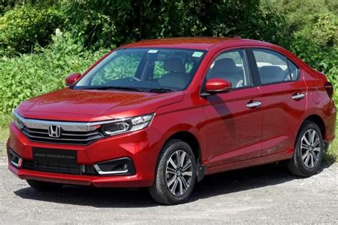 Tampil Keren Honda Amaze Mobil Trendi Dan Efisien Untuk Generasi