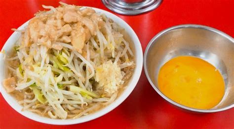 『小少なめニンニクヤサイアブラ豚増し生卵うずら』ラーメン二郎 柏店のレビュー ラーメンデータベース