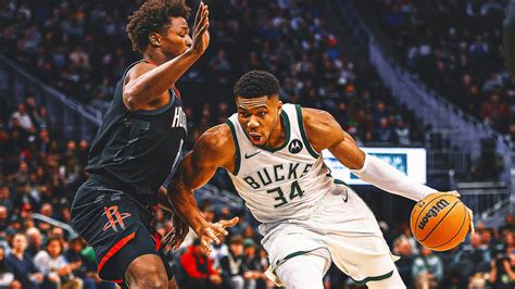 Giannis Antetokounmpo Passes Kareem Abdul Jabbar For Bucks Career Rebounding Record Fox Sports