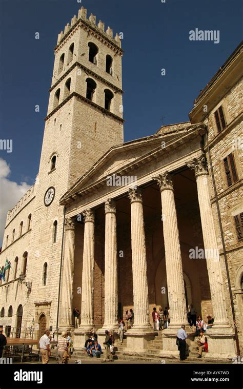 Voyage Tourisme Piazza Del Comune Assisi Assisi Latin Banque De