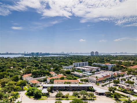 9101 Biscayne Blvd, Miami, FL 33138 - Hacienda Motel | LoopNet