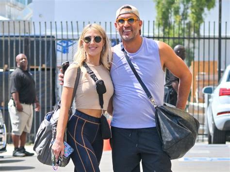 Mauricio Umansky Seen Kissing 'DWTS' Partner Emma Slater