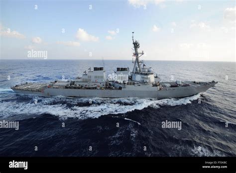 Uss mahan ddg 72 hi-res stock photography and images - Alamy