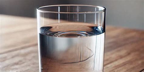 hur mycket vatten vi behoever  dygn