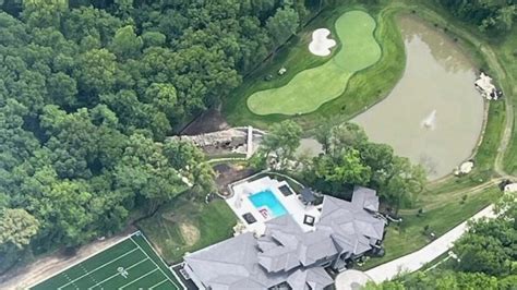 NFL Star Patrick Mahomes' Stunning Mansion Features Par 3 Golf Hole ...