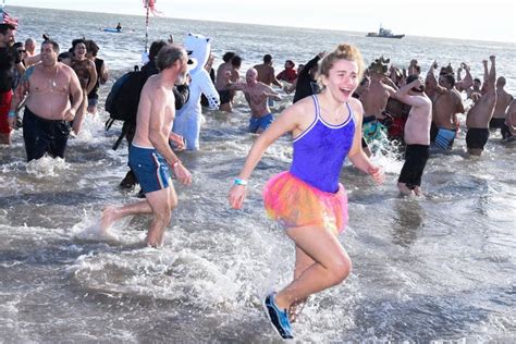 Coney Islands Polar Bear Plunge 2019 Best Moments In Photos New