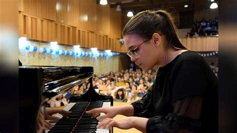 Ana Antonia Tudose tânăra care a concertat pe scene din New York