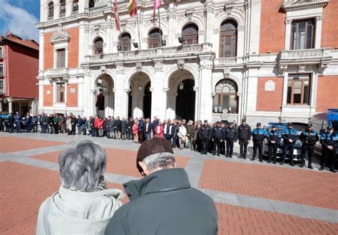 Valladolid Guarda Un Minuto De Silencio En Recuerdo De Las V Ctimas Del