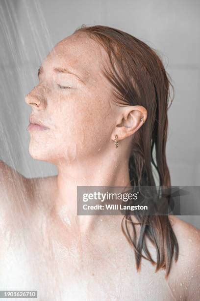 Rain Showerhead Photos And Premium High Res Pictures Getty Images