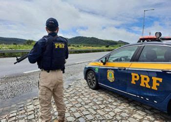 Motorista Flagrado Drogas Pela Pol Cia Rodovi Ria Federal Em