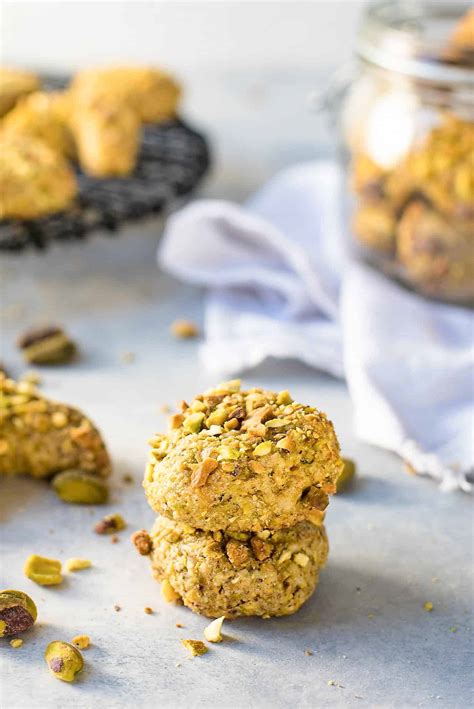 Quick And Easy Italian Pistachio Cookies The Flavor Bender