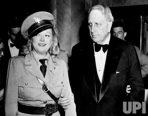 Photo Publishing Magnate William Randolph Hearst With Marion Davies Upiparis57822