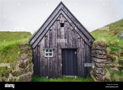 Icelandic Sod House Hi Res Stock Photography And Images Alamy