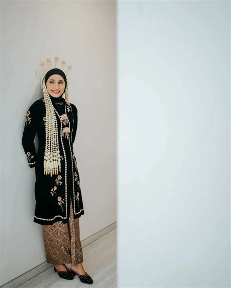 Baju Pengantin Adat Jawa Hijab Modern Tetap Islami Dan Syari