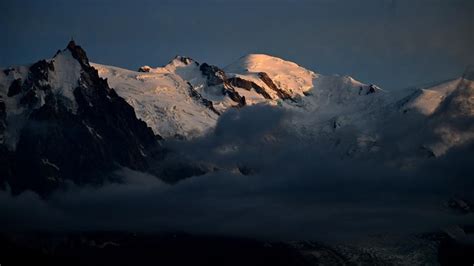 Mont Blanc Un Mort Dans Une Avalanche En Secteur Hors Piste