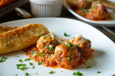 Meatball Marinara - Foodness Gracious