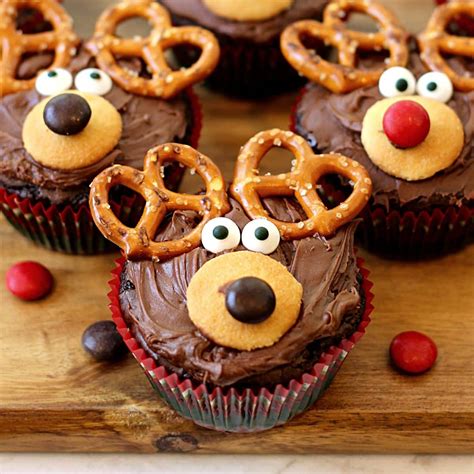 Adorable Reindeer Cupcake Recipe Christmas Treat Idea