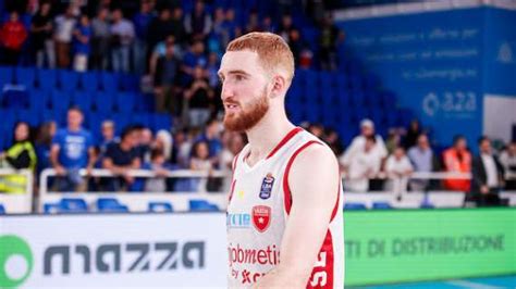 Mercato Lba Clamoroso Varese L Olimpia Milano Preleva Nico Mannion