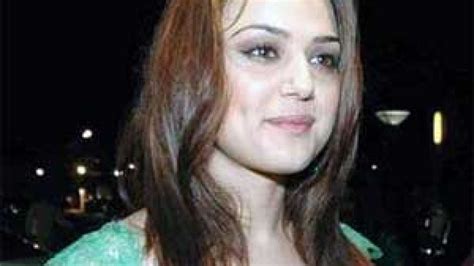 “No one has adopted me” - Preity Zinta - Filmibeat