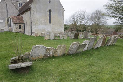 Leaning Headstones © Bill Nicholls Cc By Sa 2 0 Geograph Britain And