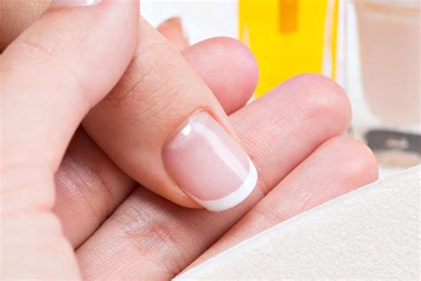 7 Conseils Essentiels Pour Des Ongles Sains Et Forts