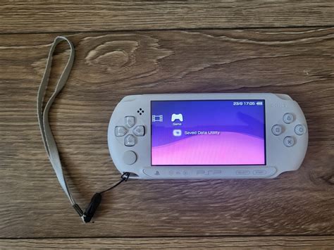 Sony PSP Fat (Classic) PSP Street E1004 Ice White - 12654184481 ...