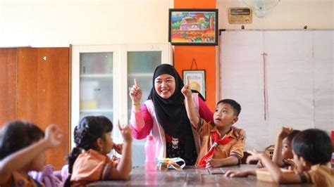 Peringati Hari Anak Nasional Srikandi PLN Luncurkan Program