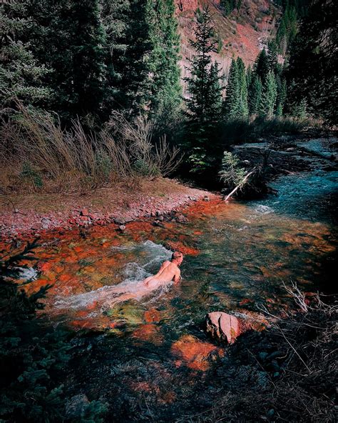 Una Estrella De La Fórmula 1 Sorprendió Y Se Fotografió Sin Ropa En Un Lago El Gesto Solidario