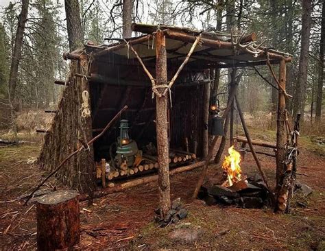 Pin By Landen On Survival Shelter Bushcraft Shelter Outdoor Survival