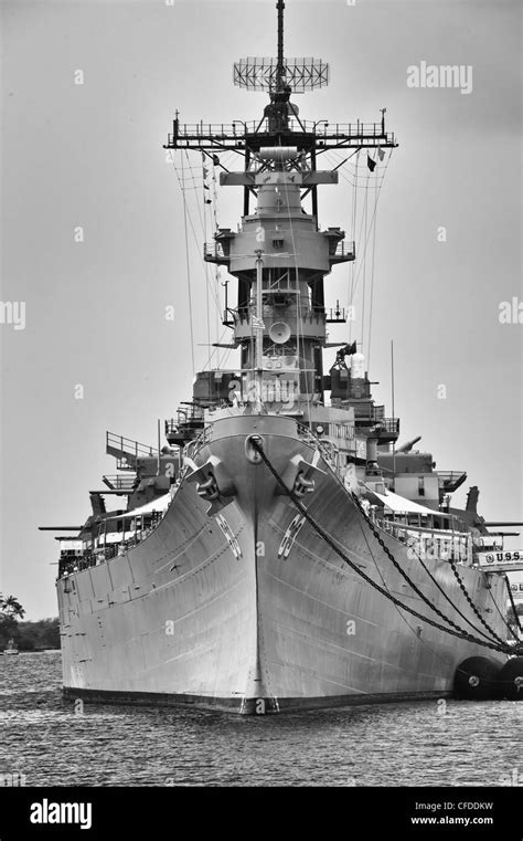 Guns Of The Battleship Uss Missouri Pearl Harbor Hawaii The Ship