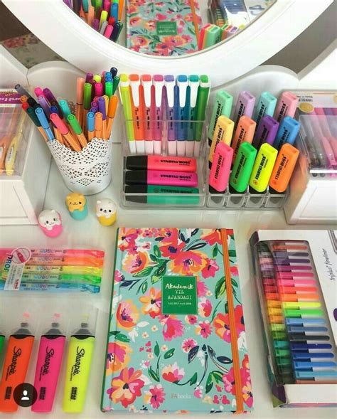 Pin By Jenn Zaragoza On Organizationdesks Stationery Organization