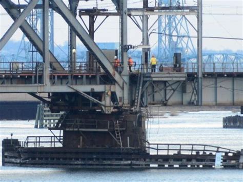 Century-Old Portal Bridge Malfunctions, Causes Delays : CEG