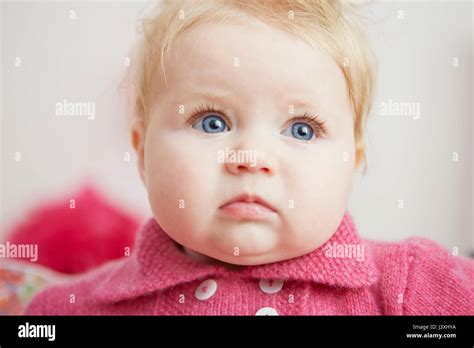 Bright blue eyes hi-res stock photography and images - Alamy