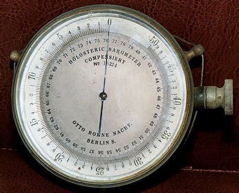 Manometer vs. Barometer: What's the Difference? - Main Difference