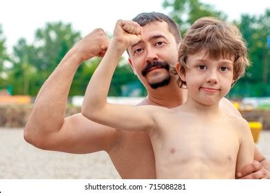 Naked Father And Son 1 021 Images Photos Et Images Vectorielles De