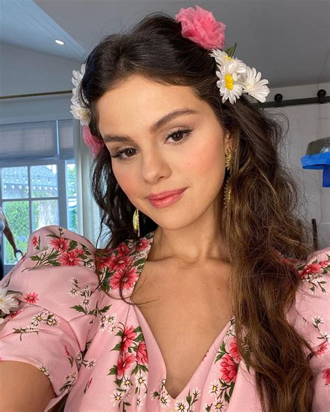 Selena Gomez 01 17 2021 • Celebmafia