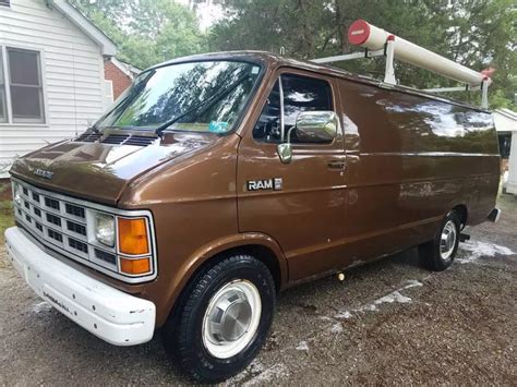 Man Sells Classic FBI Surveillance Van on eBay