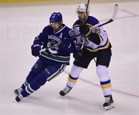 Vancouver Canucks: Daniel Sedin Calls Out Teammates' Effort