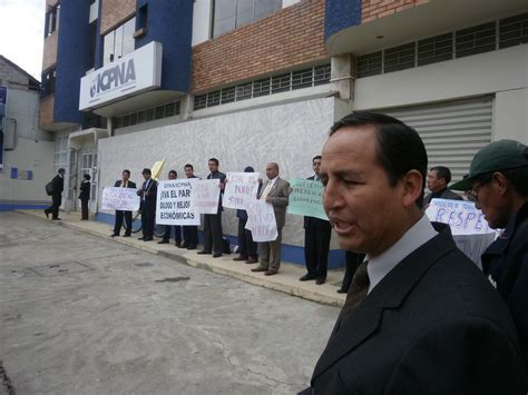 Group 10 Noticías Huancayo Trabajadores De Ipcna De Huancayo En Paro