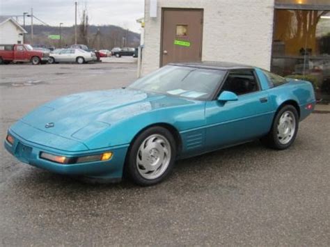 1993 Chevrolet Corvette Data, Info and Specs | GTCarLot.com