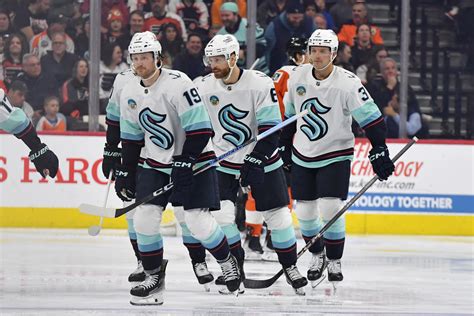 Flyers Top Kraken Improve To Since All Star Break Reuters