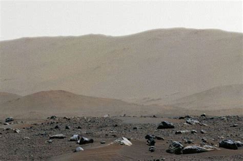 Nasas Curiosity Rover Took A Selfie On Mars In Front Of ‘mont Mercou