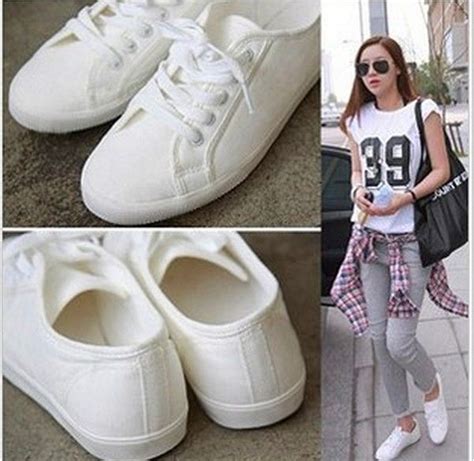 Stylish White Canvas Shoes for Women