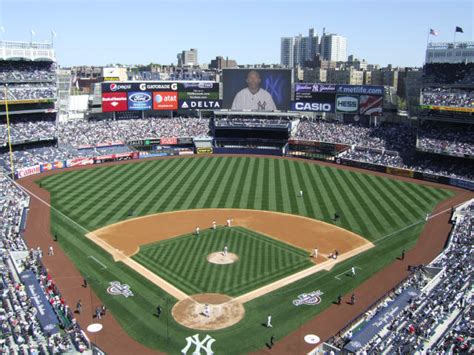 Yankee Stadium, New York Yankees ballpark - Ballparks of Baseball