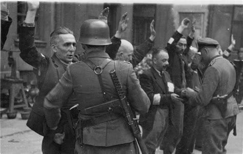 De Octubre De Los Nazis Establecen El Gueto De Varsovia El