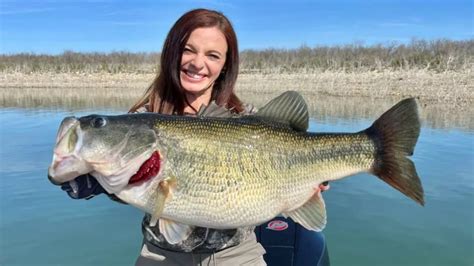 Texas Woman Catches World Record Largemouth Bass E Communications