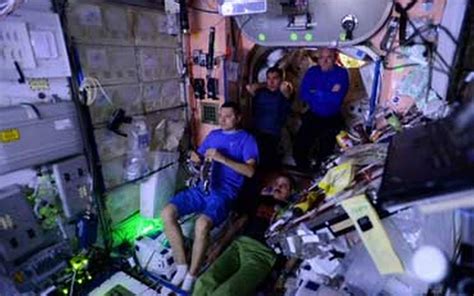 De Regalo De Navidad La Nasa Transmite Pel Cula A Astronautas De La