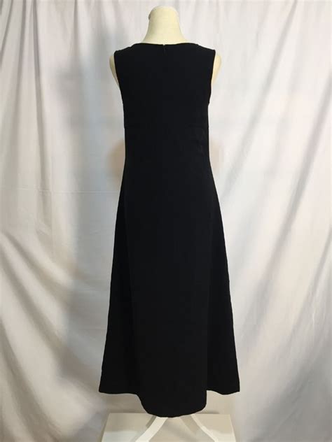 Plain Black Dress, Women's Fashion, Dresses & Sets, Dresses on Carousell